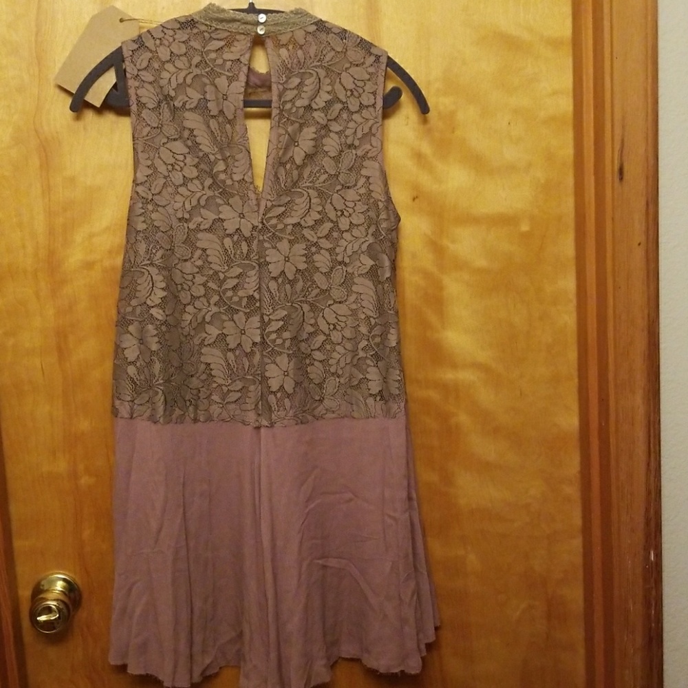 Lace dress - Picture 5 of 5